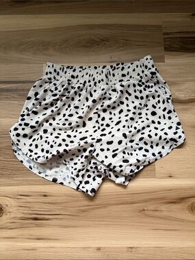 Women’s Vitality Black & White Printed Elastic Waist Shorts